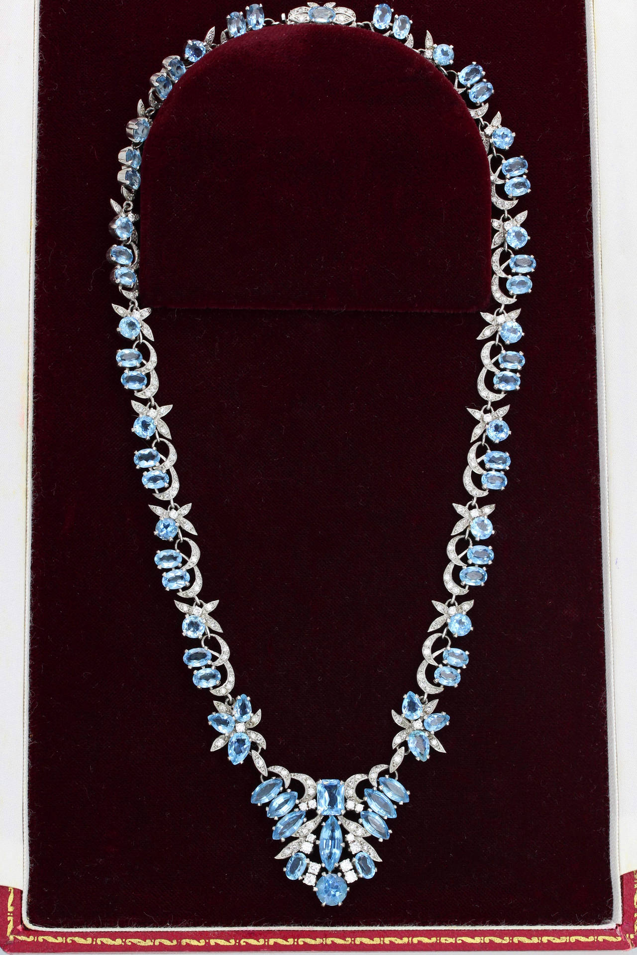1950s Harrods London Aquamarine Diamond Gold Necklace For Sale at 1stdibs