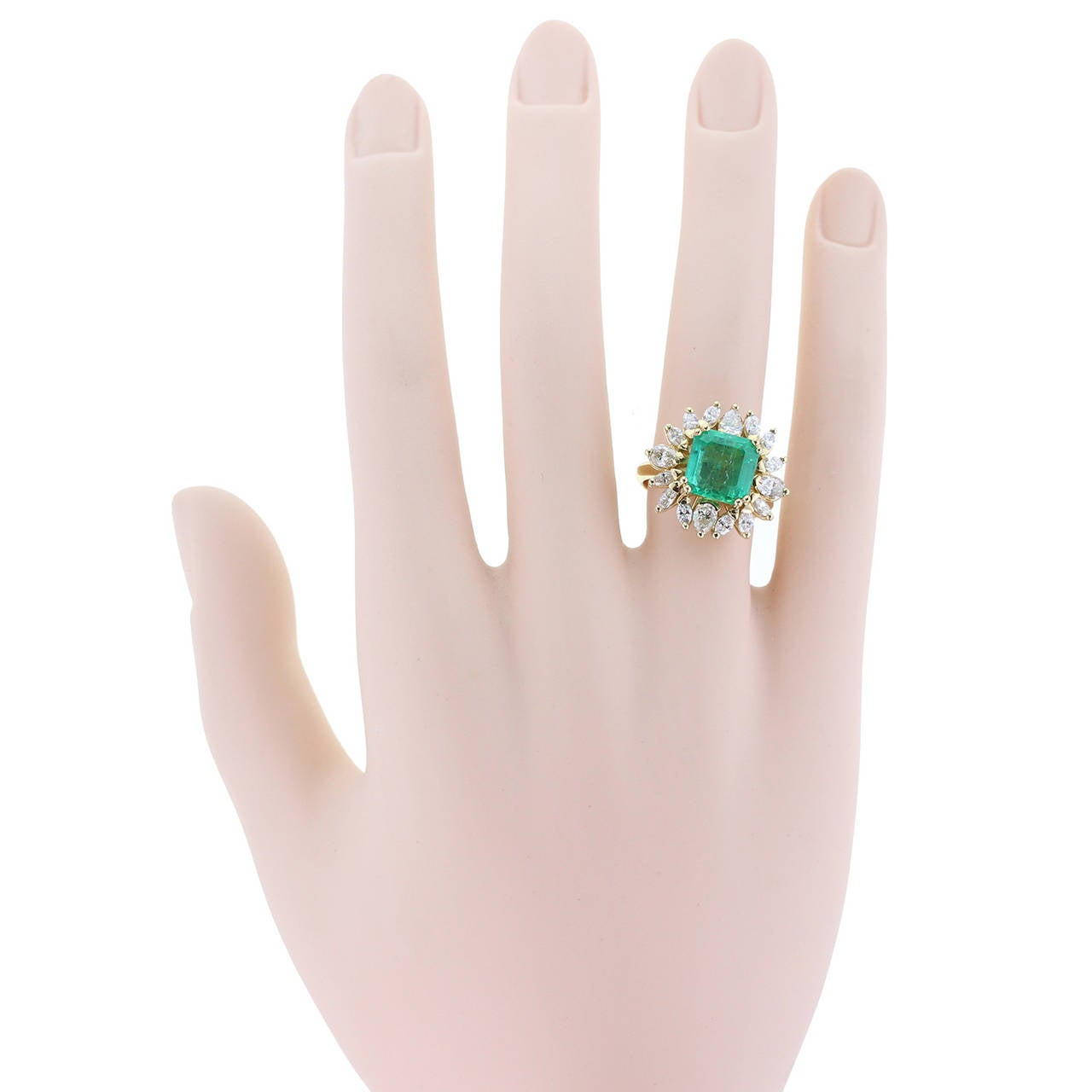Emerald and Marquise-cut Diamond Cluster Ring In Excellent Condition In Newcastle Upon Tyne, GB