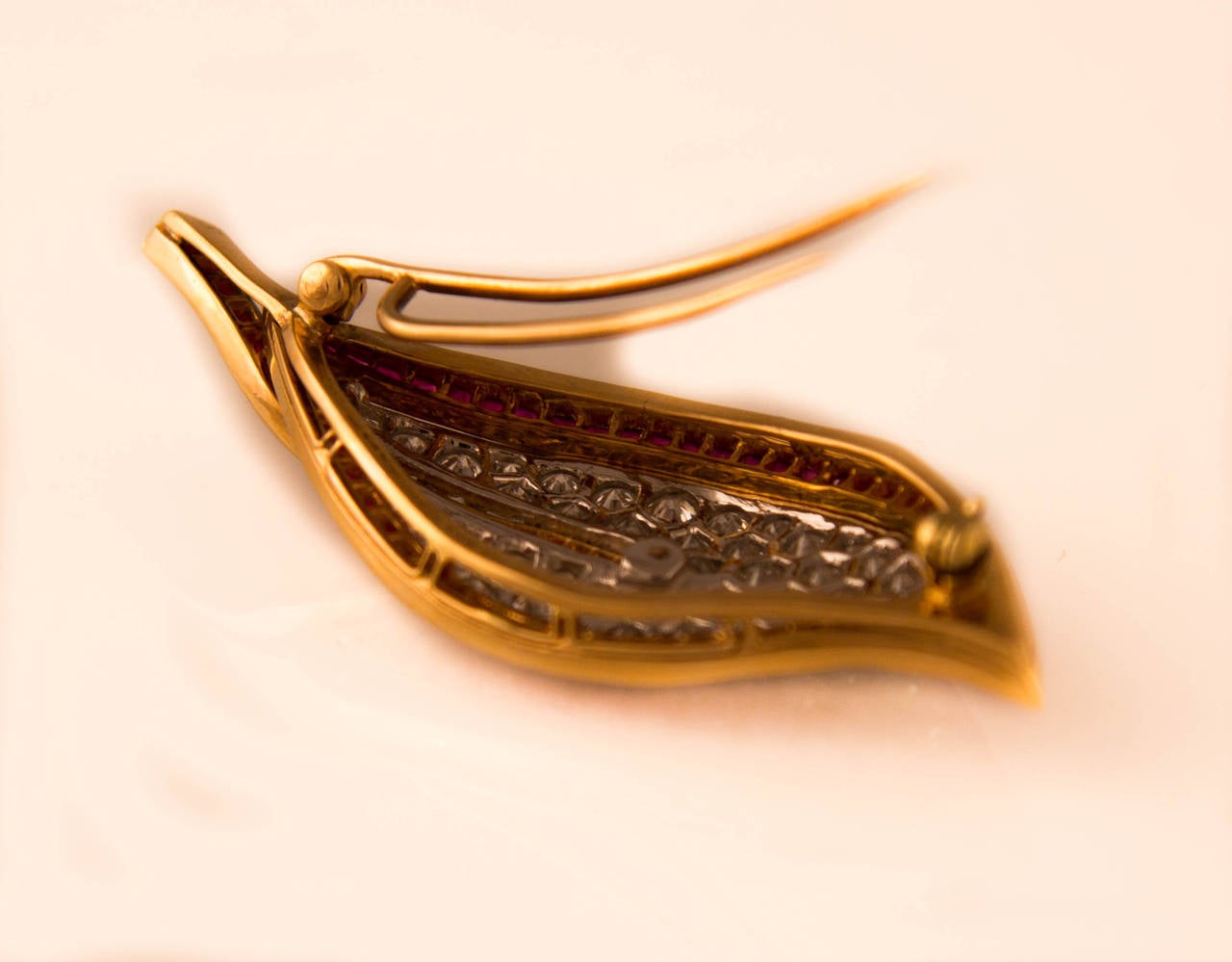 Women's Oscar Heyman Ruby Diamond Gold Platinum Leaf Brooch For Sale