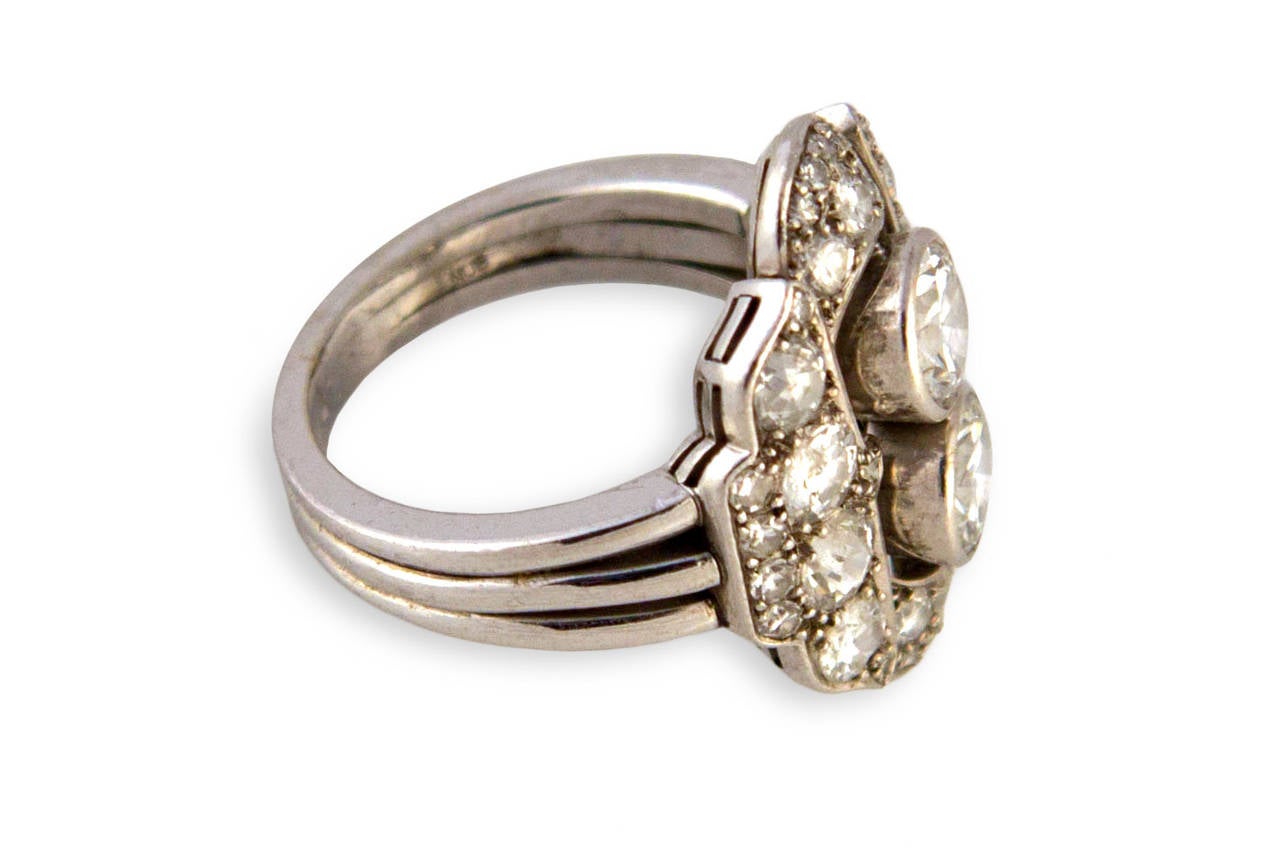 a Ladie´s ring with Diamonds made of Platinum 950
size 5,7 resizeable
