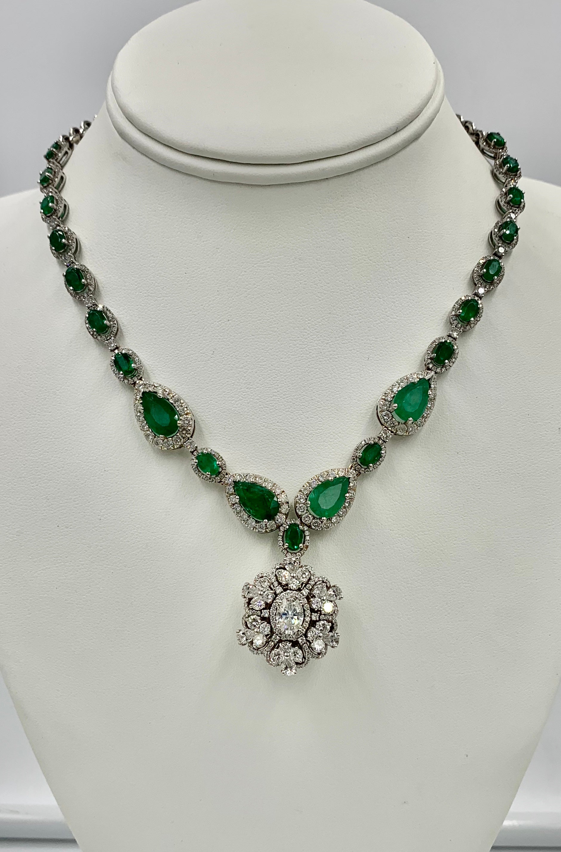 17.6 Carat Emerald 6.3 Carat Diamond Pendant Necklace Antique Estate Gold