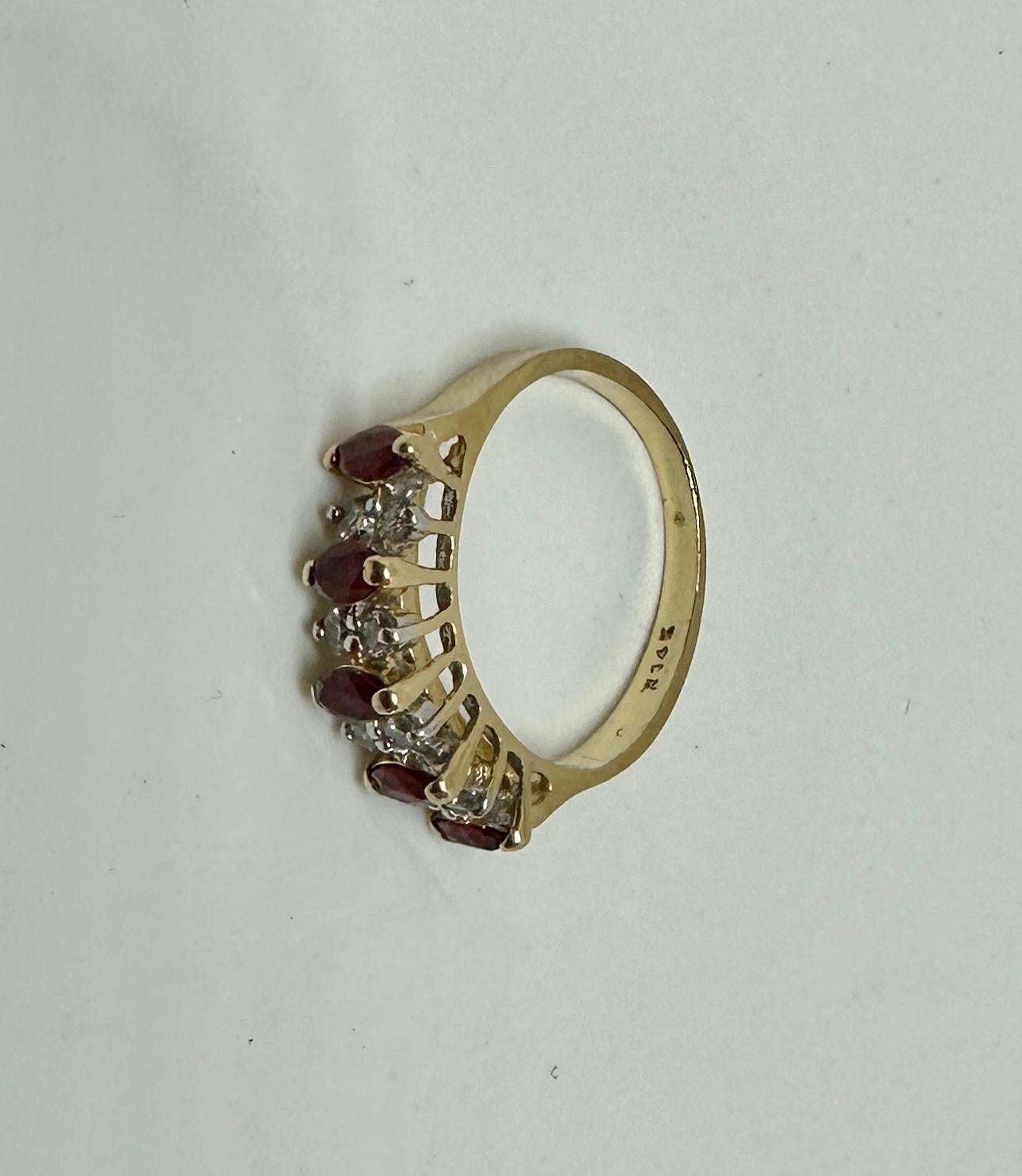 Marquise Rubis Diamant Bague de fiançailles Stacking Or 14 carats en vente 1