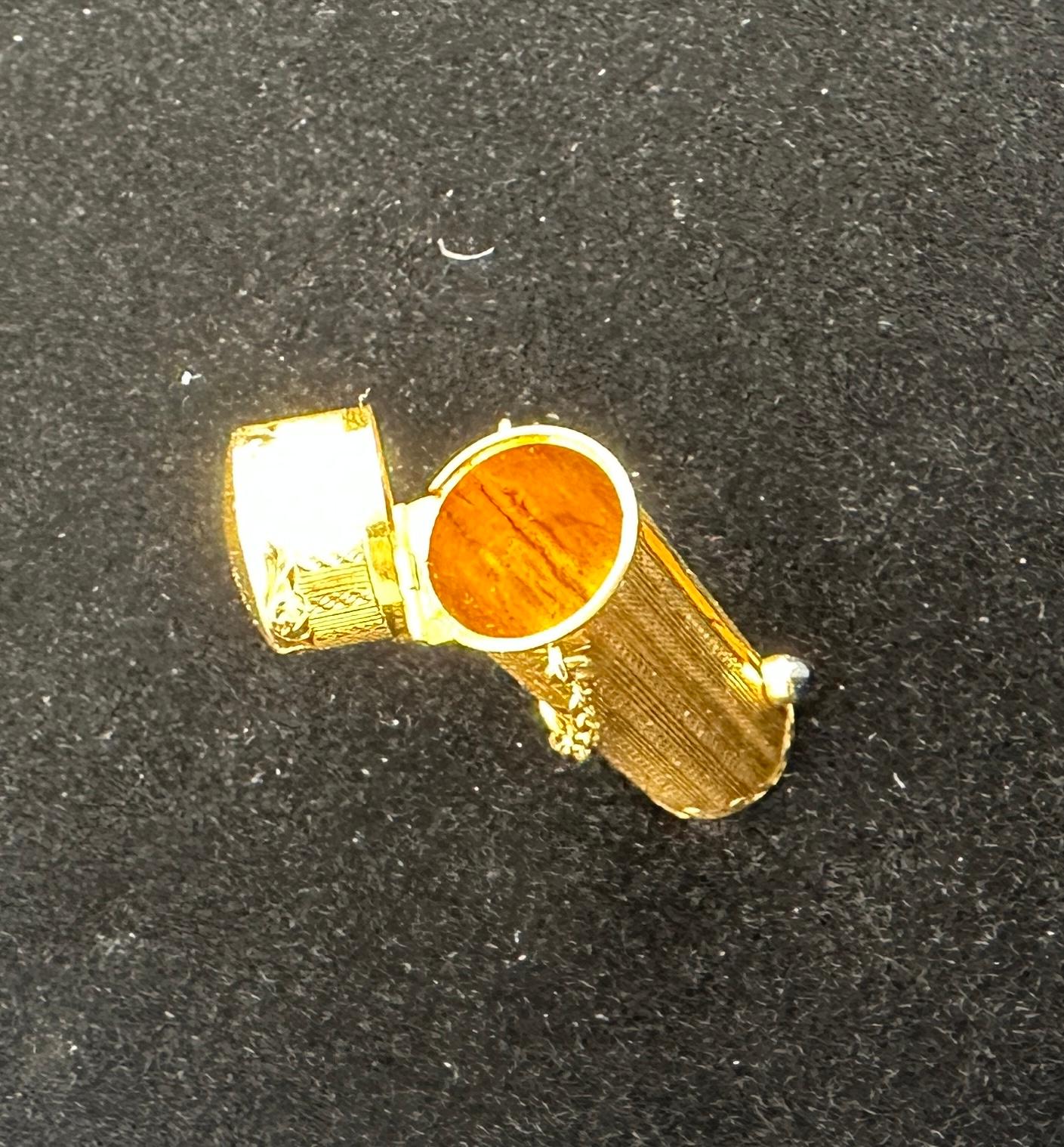 Collana con ciondolo a forma di astuccio per rossetto Zaffiro in oro 14 carati Antico Belle Epoque in vendita 2