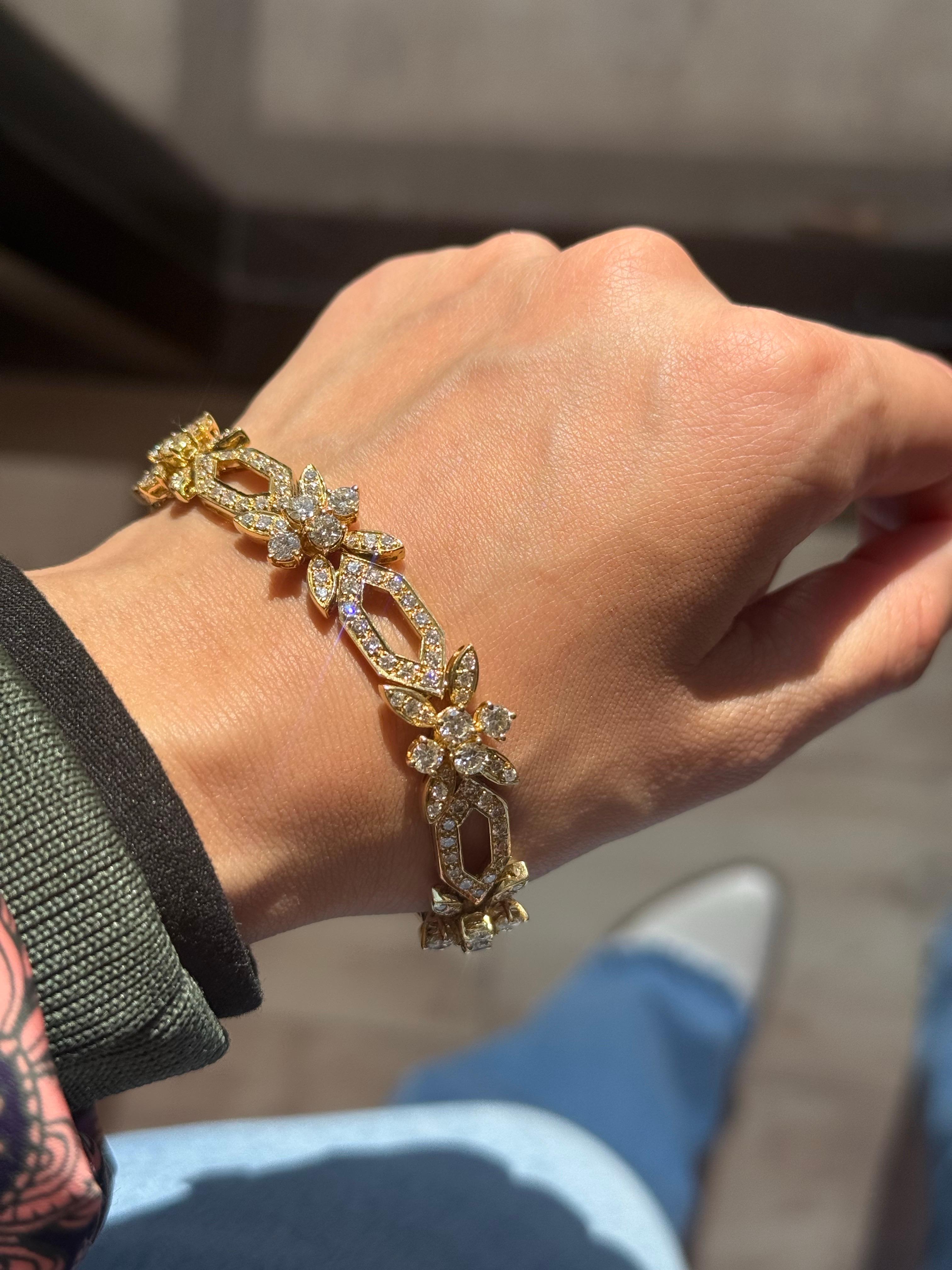 Taille ronde Bracelet à maillons en or 18 carats avec diamants de 7,85 carats en vente