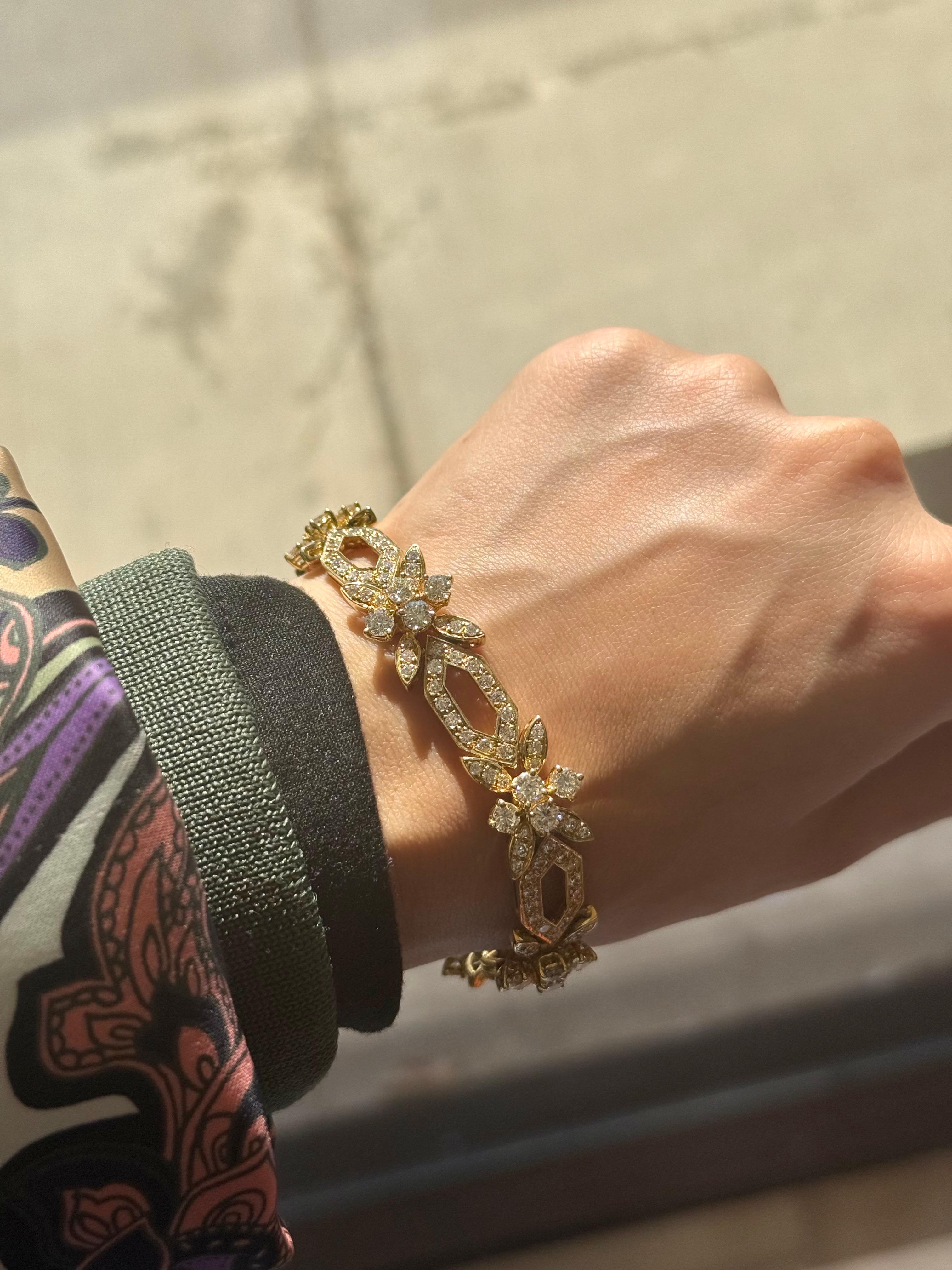 Bracelet à maillons en or 18 carats avec diamants de 7,85 carats en vente 9