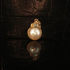 Vintage Judith Ripka 18K Gold Pearl Baguette Diamond Rope Pendant Charm 0.11CTW