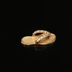 Vintage Discont. Na Hoku 14K Yellow Gold .09 CTW Diamond Hawaiian Sandal Pendant
