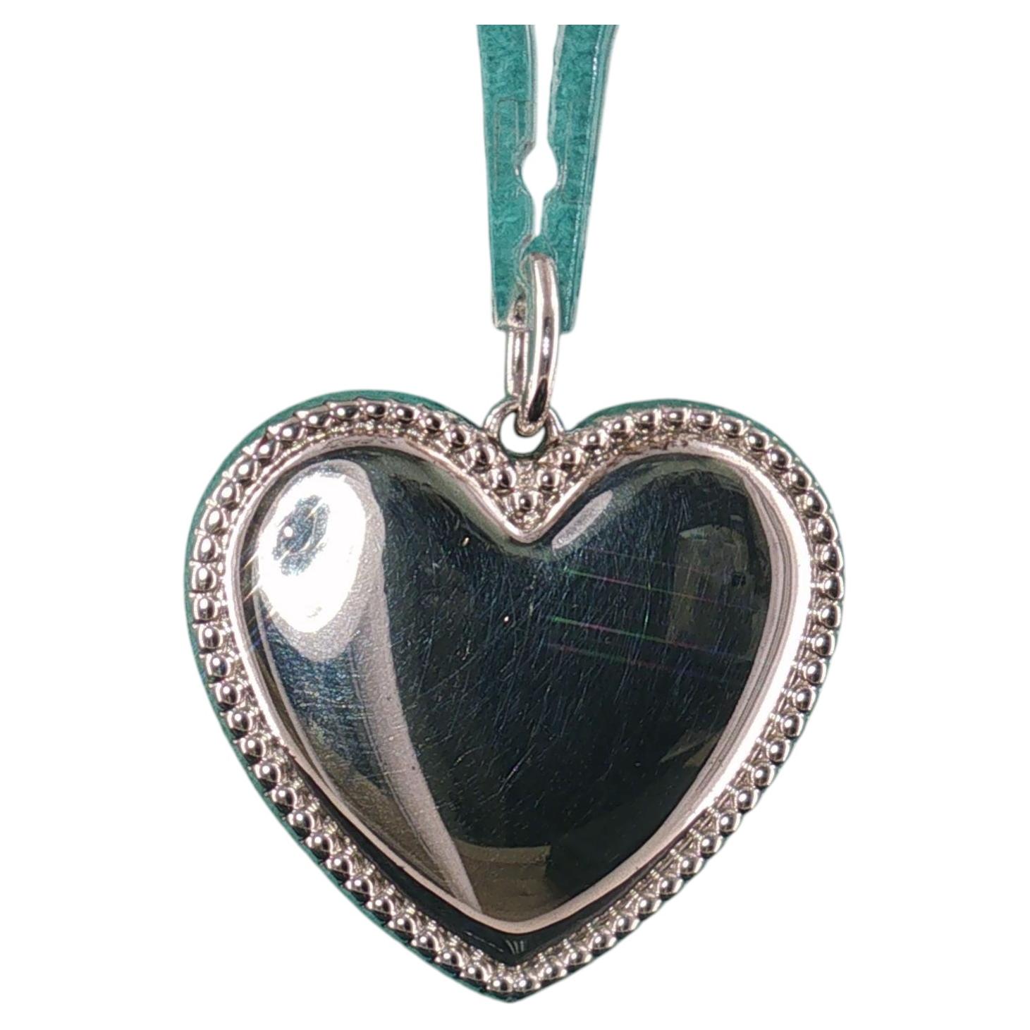 Pendentif vintage Tiffany & Co en argent sterling en forme de cœur à perles, personnalisable par gravure + pochette en vente