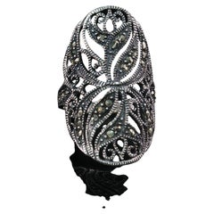 Anillo vintage de plata de ley con filigrana de marcasita en forma de escudo, con milgrain en espiral, talla 9