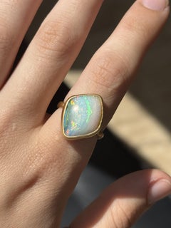 Vintage Lola Brooks One of One 22K Yellow Brushed Gold Bezel Opal Ring Size 6.5