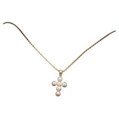 Collana con ciondolo delicato a forma di croce con perla, in oro giallo 14K, 18"