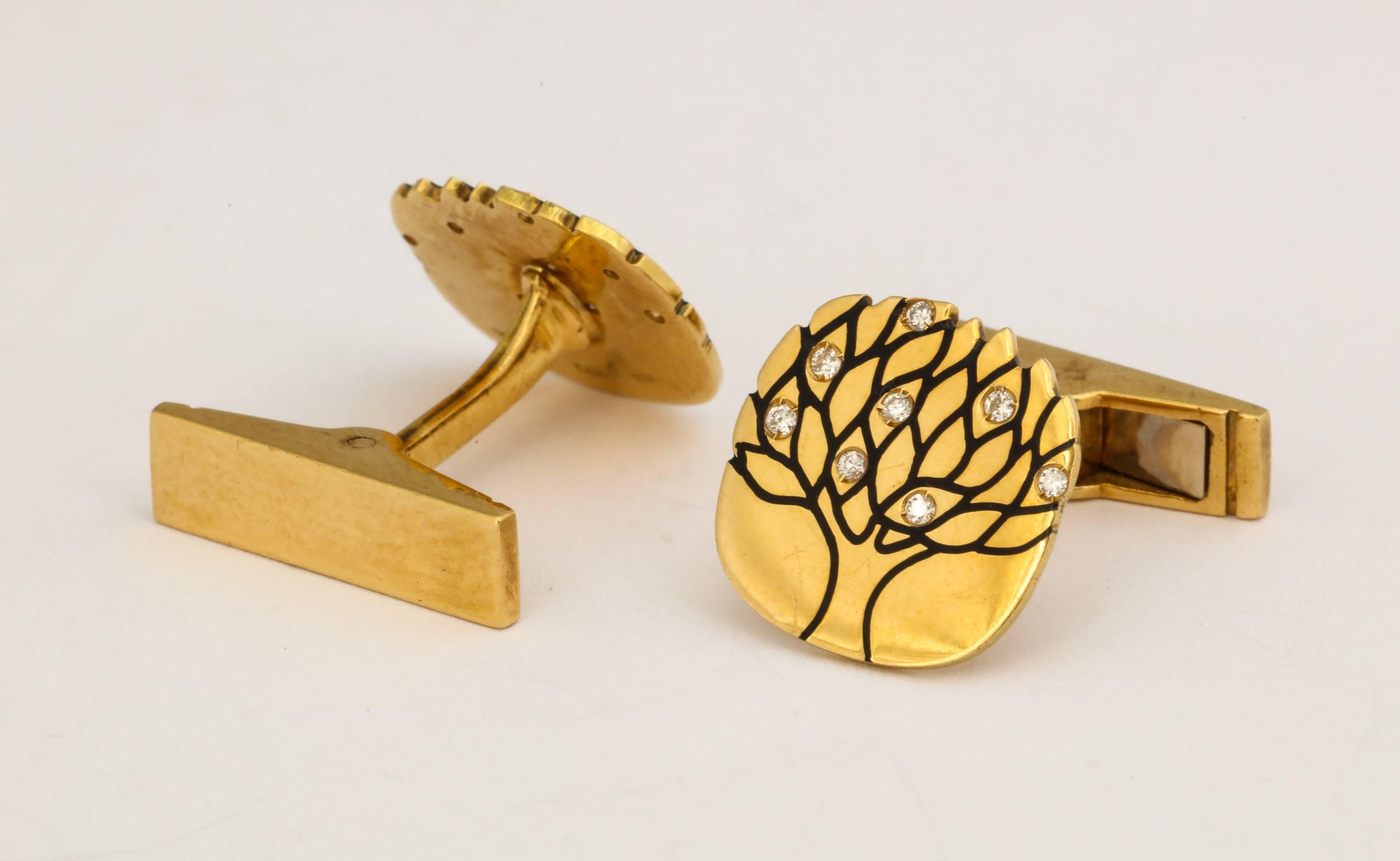 1960s Diamond Enamel Gold Cufflinks In Excellent Condition For Sale In New York, NY
