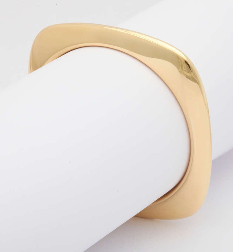 1990s Tiffany Gold Square Bangle Bracelet In Excellent Condition In New York, NY