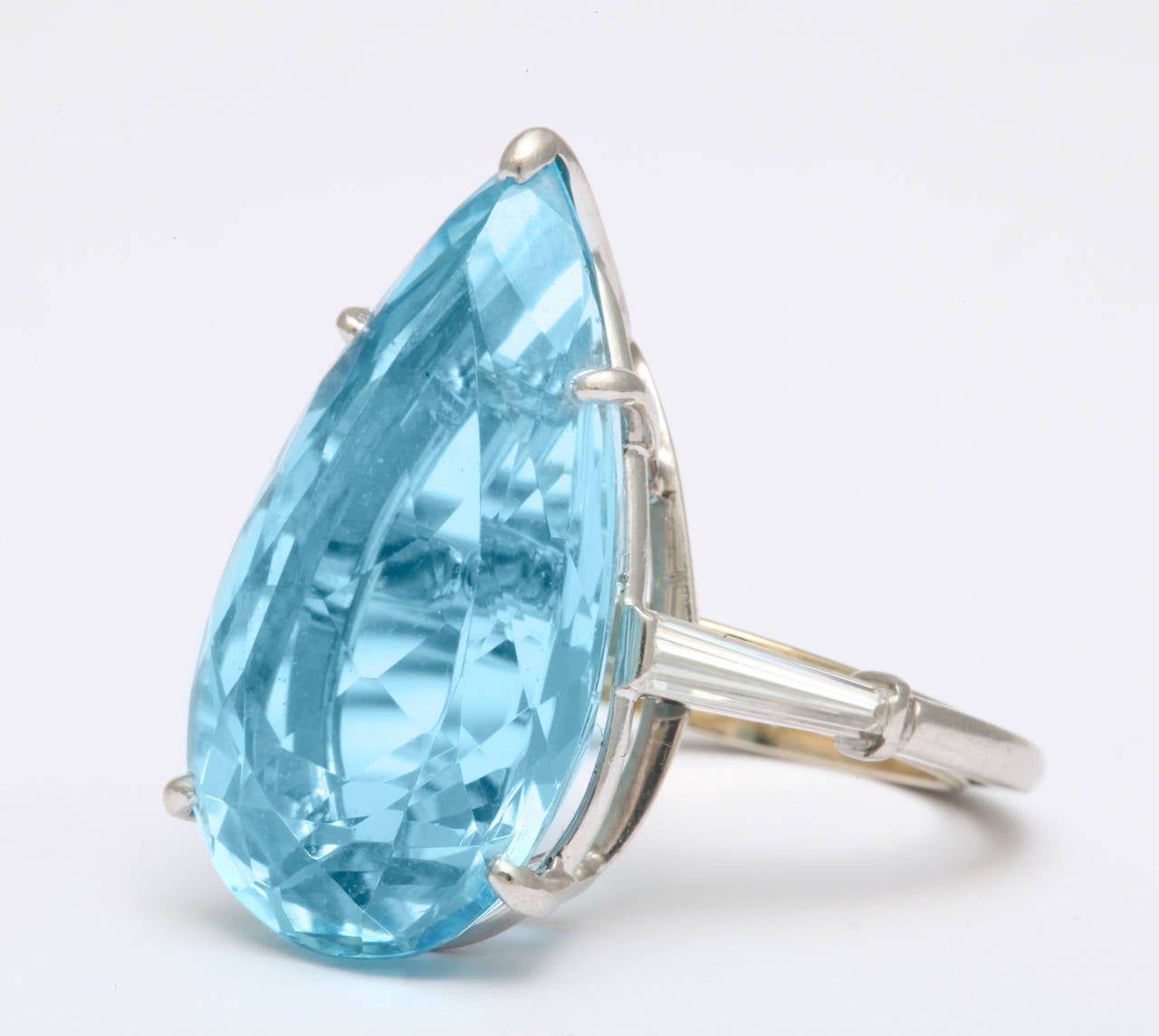 vintage pear shaped aquamarine ring
