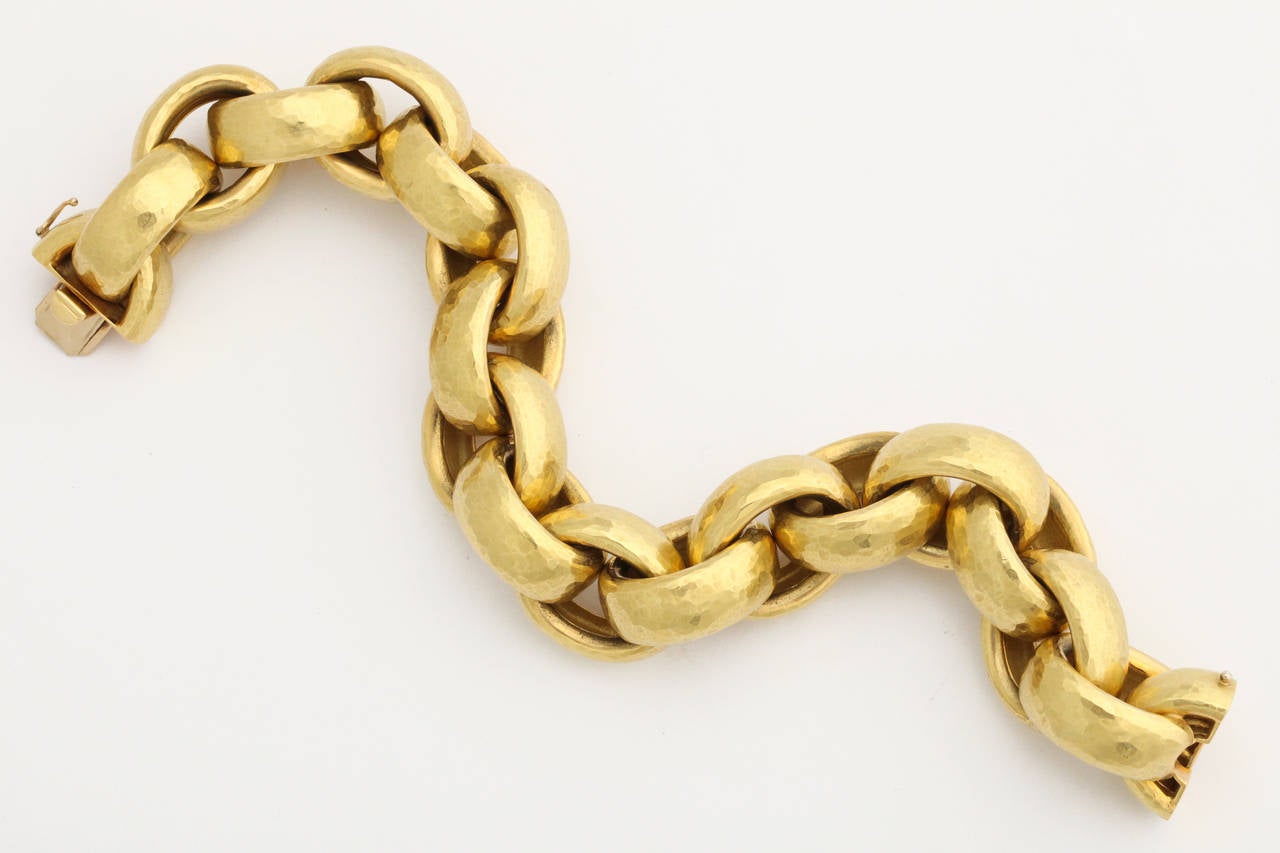 Boldly beautiful and thick rounded link bracelet design by Paloma Picasso for Tiffany & Co. in hand hammered Italian 18K gold. Tiffany and Picasso marks;  Made in Italy and gold marks. A generous 119 grams. 3/4 inch x 10 inches long, but because of