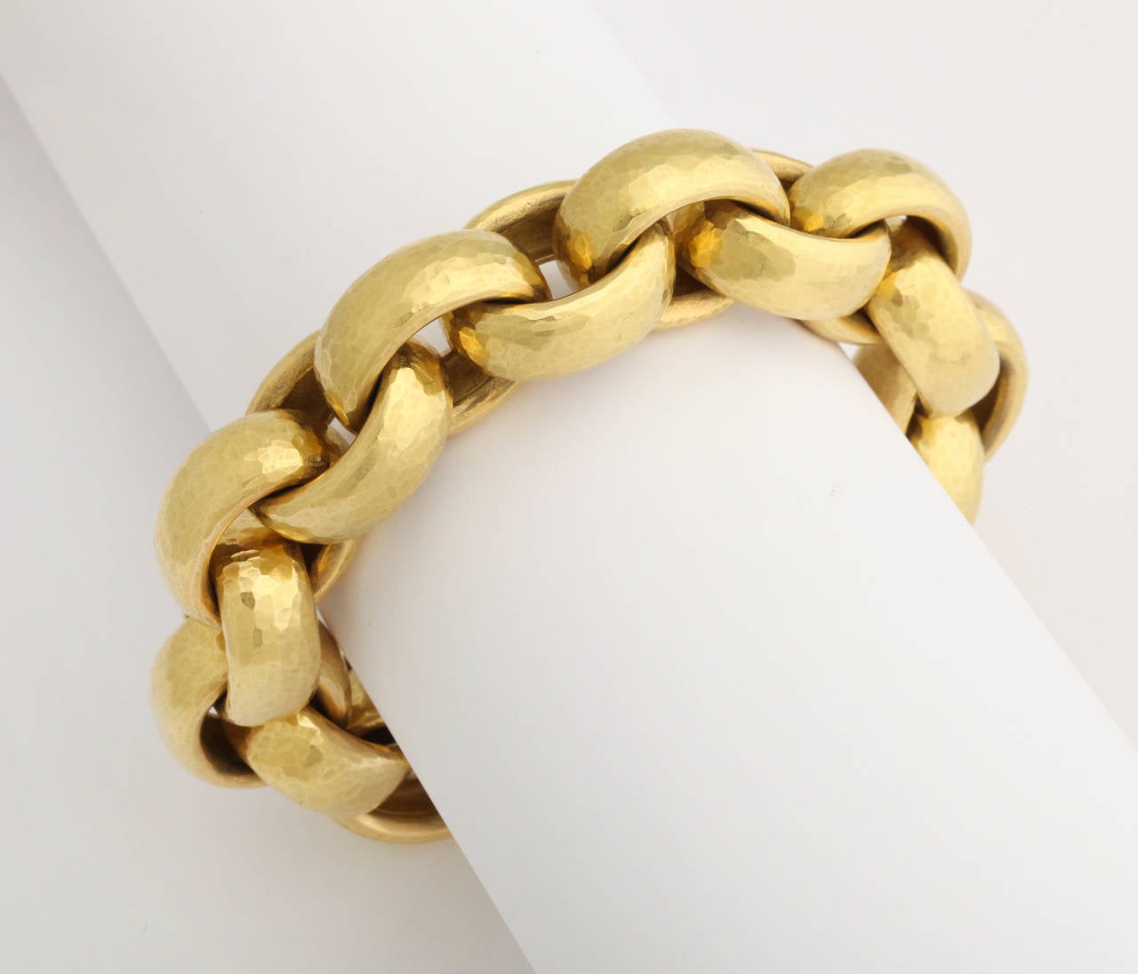 1989 Tiffany & Co. Paloma Picasso Hammered Gold Link Bracelet In Excellent Condition In New York, NY
