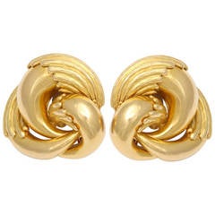 1970s Cartier Eagle Claw Gold Ear Clips 9