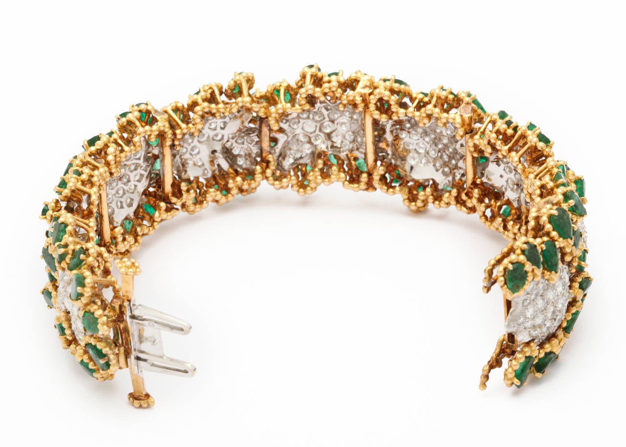 1960s Wander Paris Diamond Emerald Gold Bangle Bracelet 2