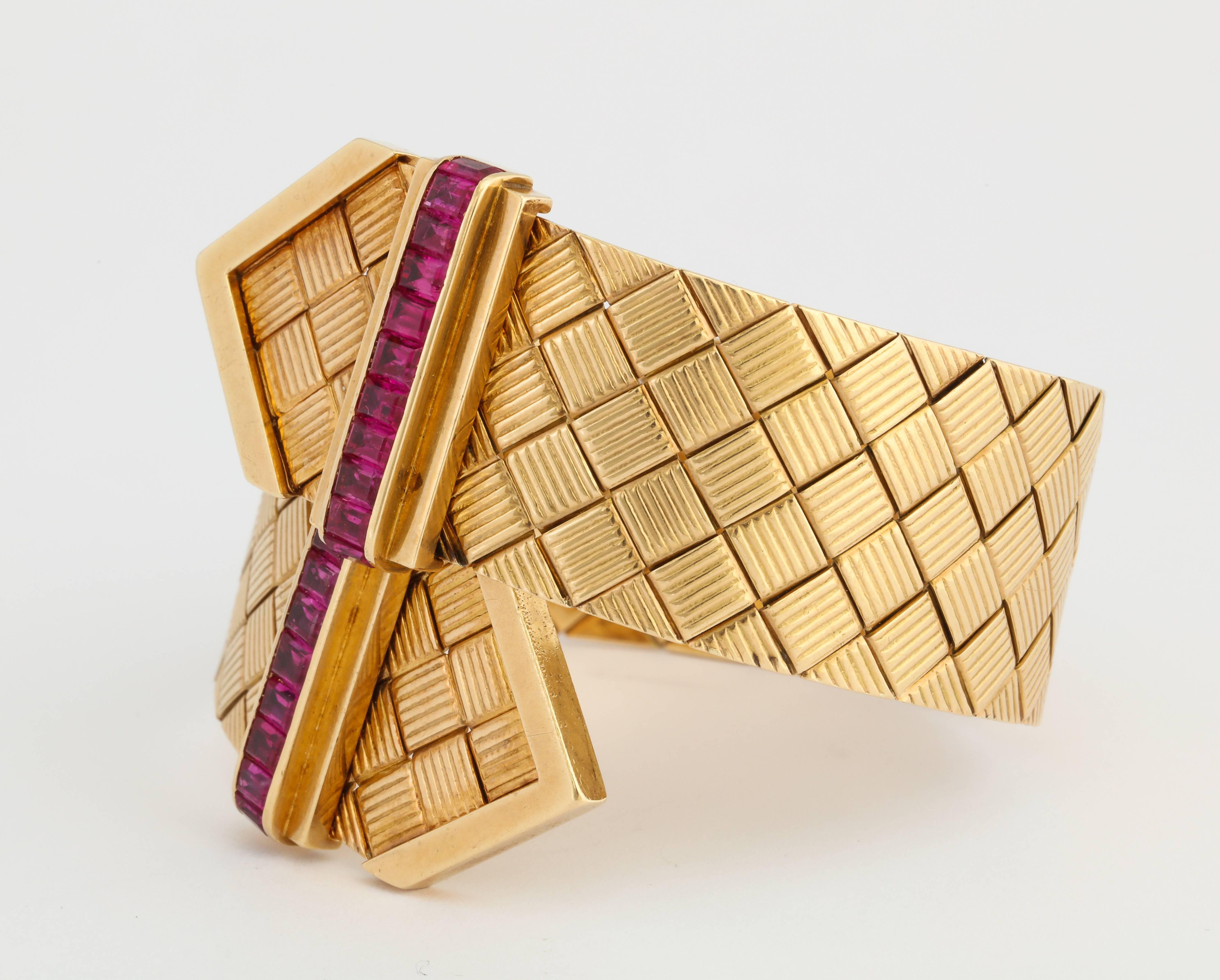 1940s Ruby Gold Crossover Buckles Bracelet 3