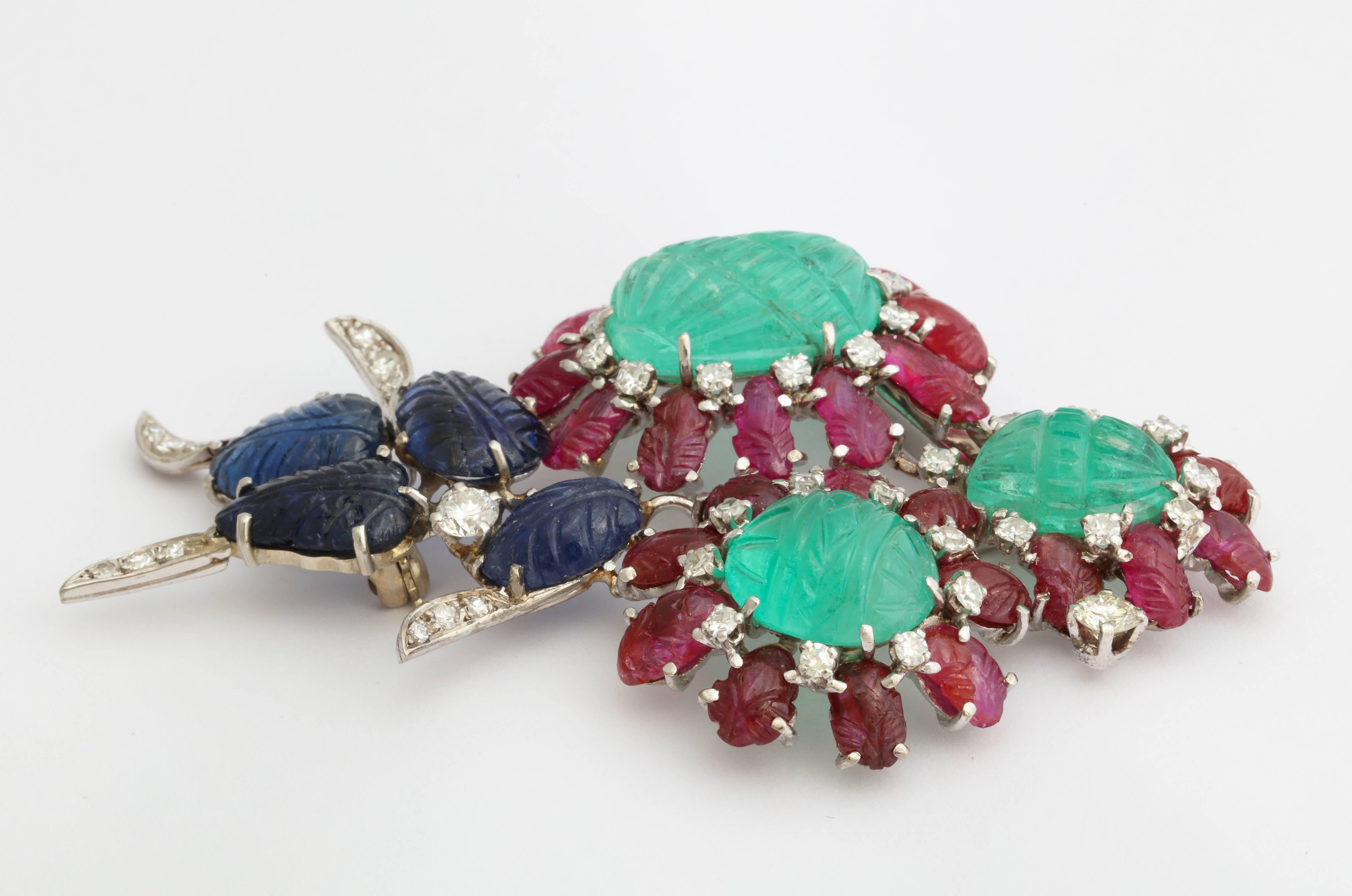 1950s Carved Emerald Sapphire Ruby Gold Tutti Frutti Brooch 1