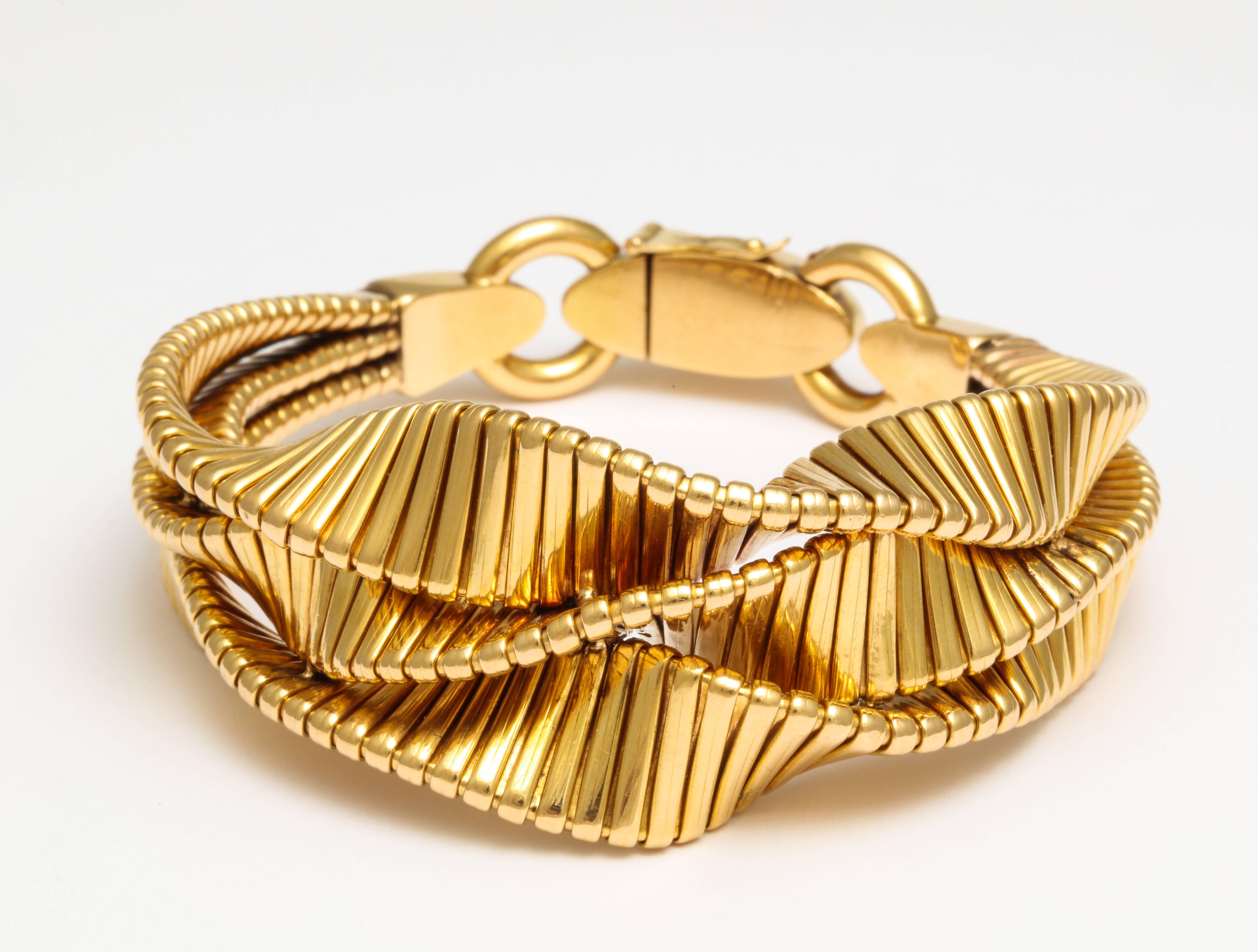Women's French Twist Retro Tube-Gas Gold Necklace and Bracelet
