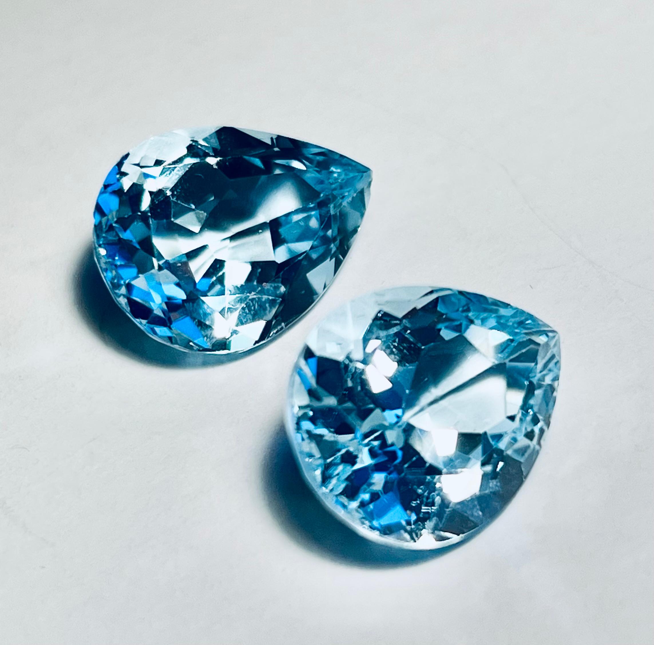 Rétro Topaze bleue brésilienne de taille fantaisie, en forme de poire ou de larme, pierres non serties - vingt carats en vente