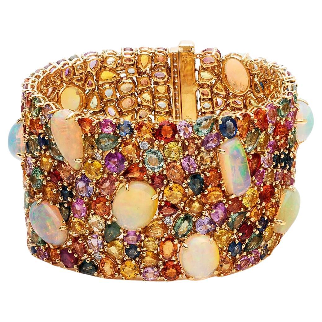 RUCHI Breites Gelbgoldarmband mit Diamanten, äthiopischem Opal und mehrfarbigem Saphiren