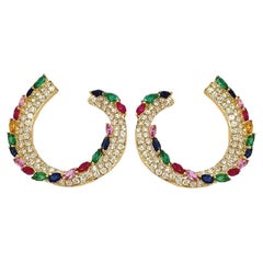 RUCHI Boucles d'oreilles en forme de C en or jaune avec diamants, émeraudes et saphirs multicolores