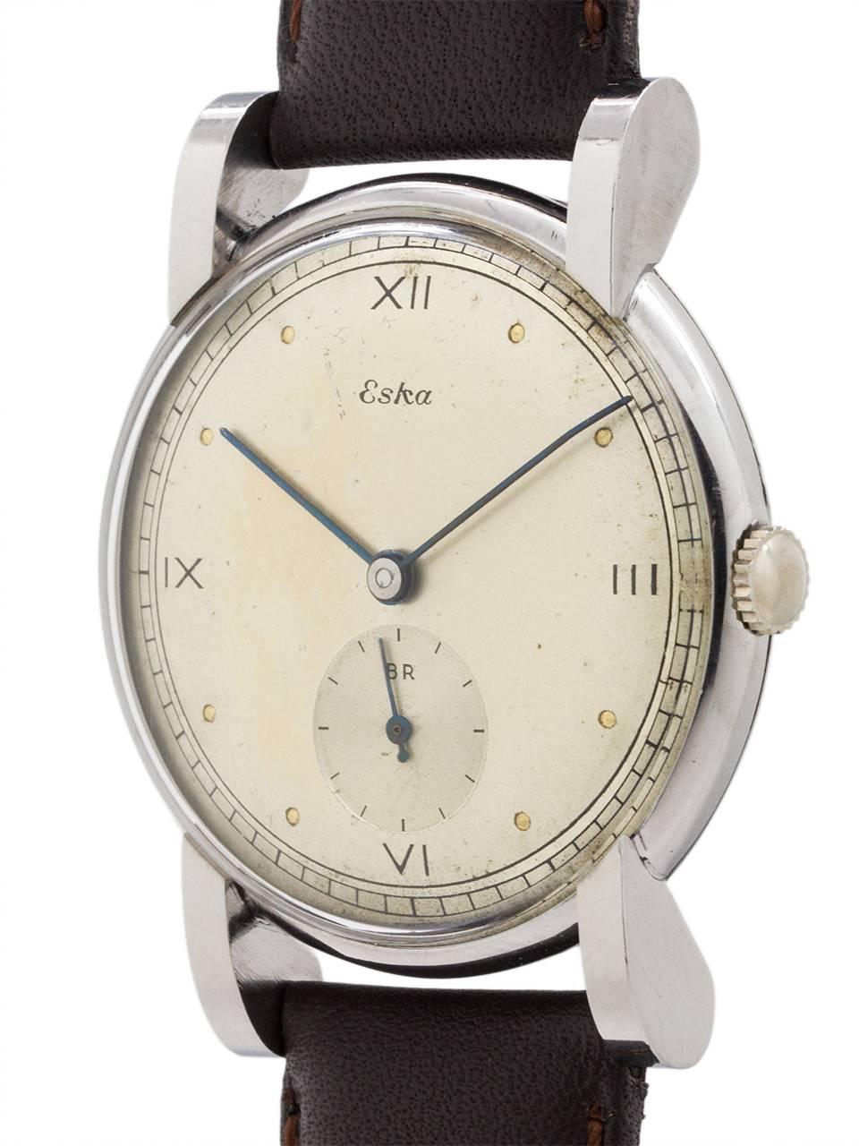 
Vintage stainless steel Eska watch from the 1950’s. Eska was a firm founded under the watch company, Kocher, in 1922. This particular Eska is one perfect for daily wear. The 34 mm case may sounds small on paper, but the long, tear drop lugs make it