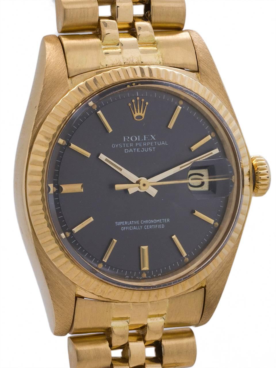 Rolex yellow gold Datejust Gray Dial wristwatch Ref 1601 , circa 1974 In Excellent Condition In West Hollywood, CA