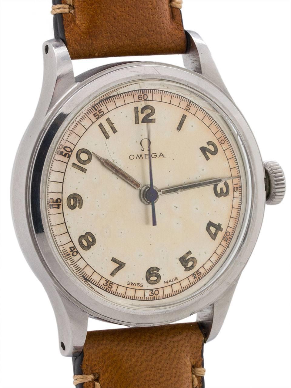 
An exceptional example of the very popular U.S. Army engraved case back ref# 2179/3 Omega manual wind military model circa 1940s. Featuring a robust 34 x 42mm case with screw down caseback with shallow engraved U.S. Army, and a beautiful matte