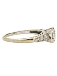 Vintage Diamond Engagement Ring 14 Karat White Gold 0.40 Carat, circa 1940s
