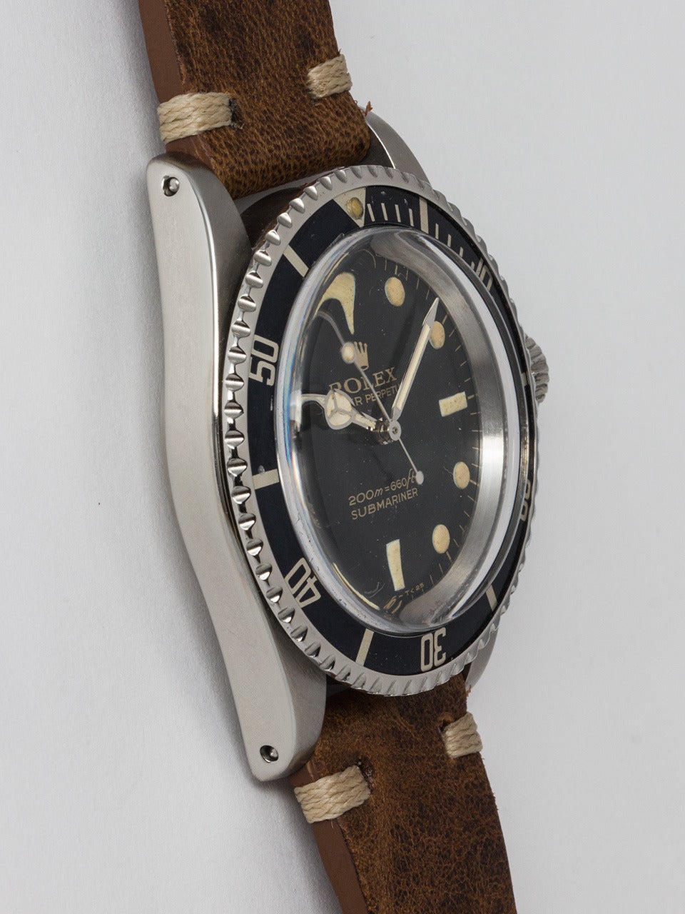 Rolex Stainless Steel Submariner ref 5513 serial # 1.4 million circa 1966. 40mm diameter Oyster case with faded time elapsed bezel and acrylic crystal. Great looking original glossy black gilt Swiss T<25 dial with original beautifully patina'd