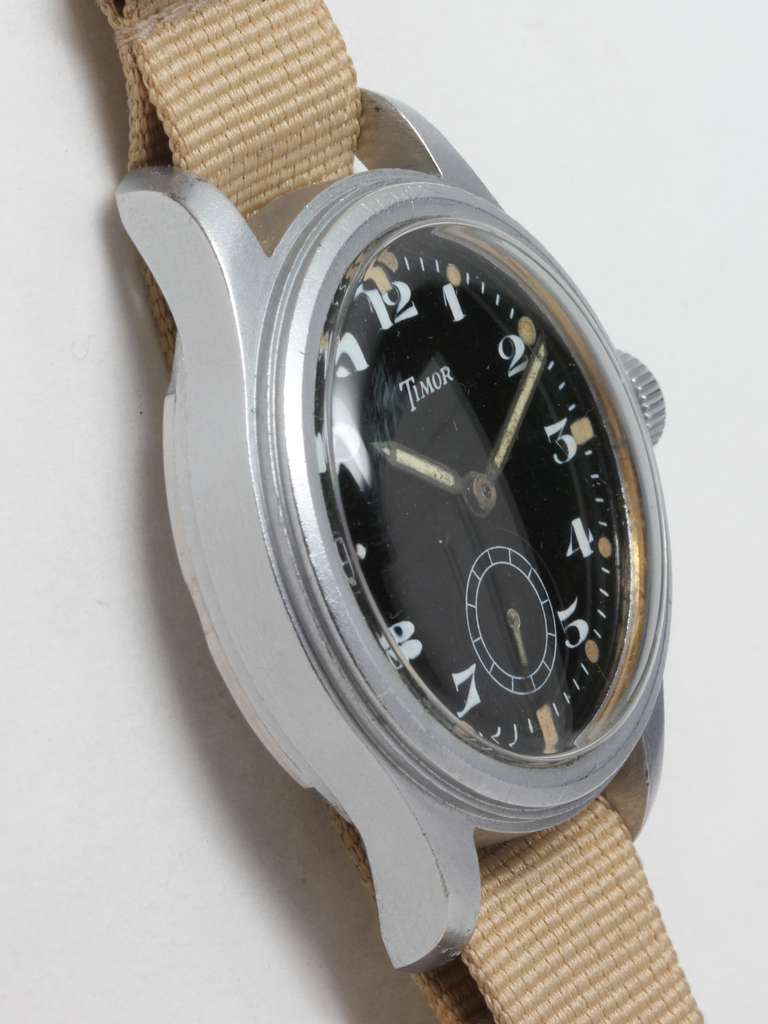 Timor Brushed Metal British Military Broad Arrow Wristwatch circa 1940s In Excellent Condition In West Hollywood, CA