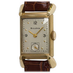 Retro Bulova Yellow Gold Rectangular Dress Wristwatch