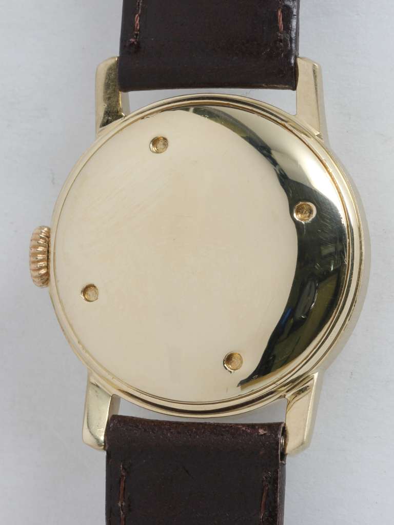 Empire Yellow Gold Wristwatch with Sweep Center Seconds circa 1950s In Excellent Condition In West Hollywood, CA