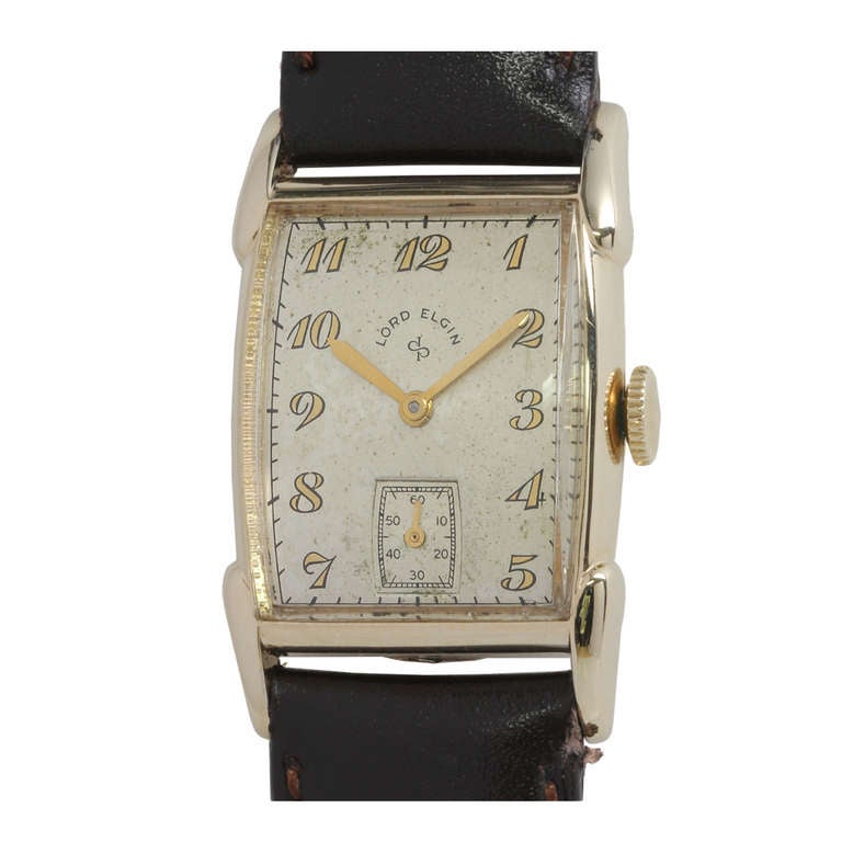 Elgin Yellow Gold-Filled Tonneau Wristwatch circa 1940s