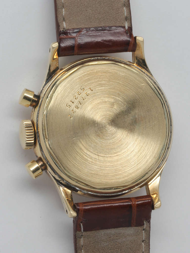 Men's Universal Yellow Gold Compax Chronograph Wristwatch circa 1949
