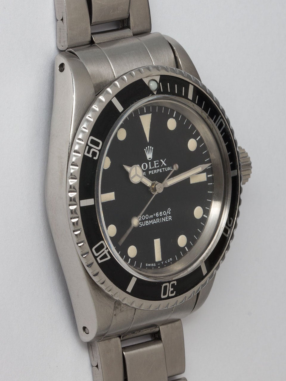 Rolex Stainless Steel Submariner Wristwatch ref 5513 serial #1.6 million circa 1967. 40mm diameter case with bi-directional elapsed time bezel and acrylic dome crystal. Original matte black 
