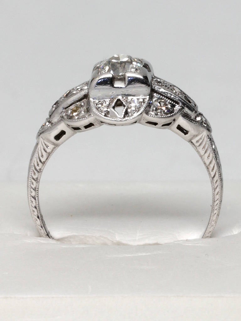 Diamond Platinum Engagement Ring 0.35 Carat Old European Cut H-VS2, 1930s In Excellent Condition For Sale In West Hollywood, CA