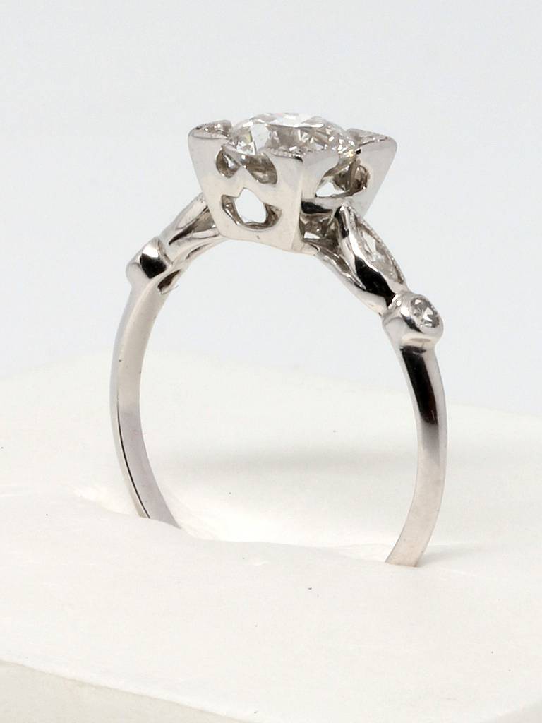 Vintage Engagement Ring Platinum 1.04ct Old Old European Cut  F-VS2 1930’s In Excellent Condition For Sale In West Hollywood, CA
