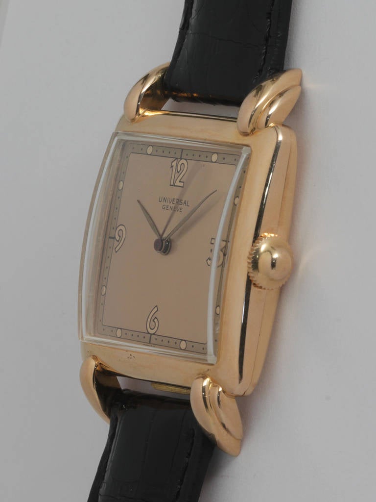 Universal Rose Gold Square Wiristwatch circa 1950s In Excellent Condition For Sale In West Hollywood, CA