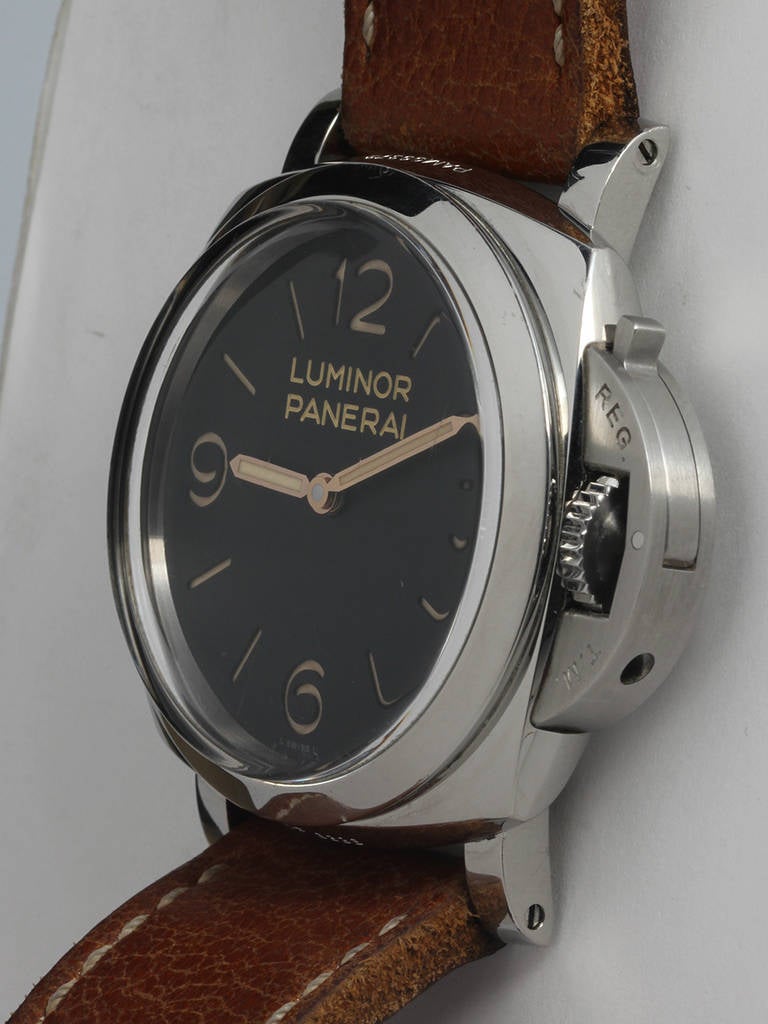 Panerai Luminor Stainless Steel PAM 372 Wristwatch circa 2000s In Excellent Condition In West Hollywood, CA
