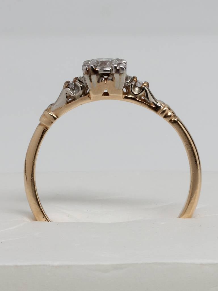 Women's 1940s Diamond Gold Solitaire Ring