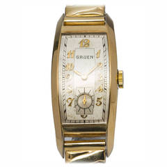 Gruen Yellow Gold-Filled Curvex Wristwatch circa 1940s