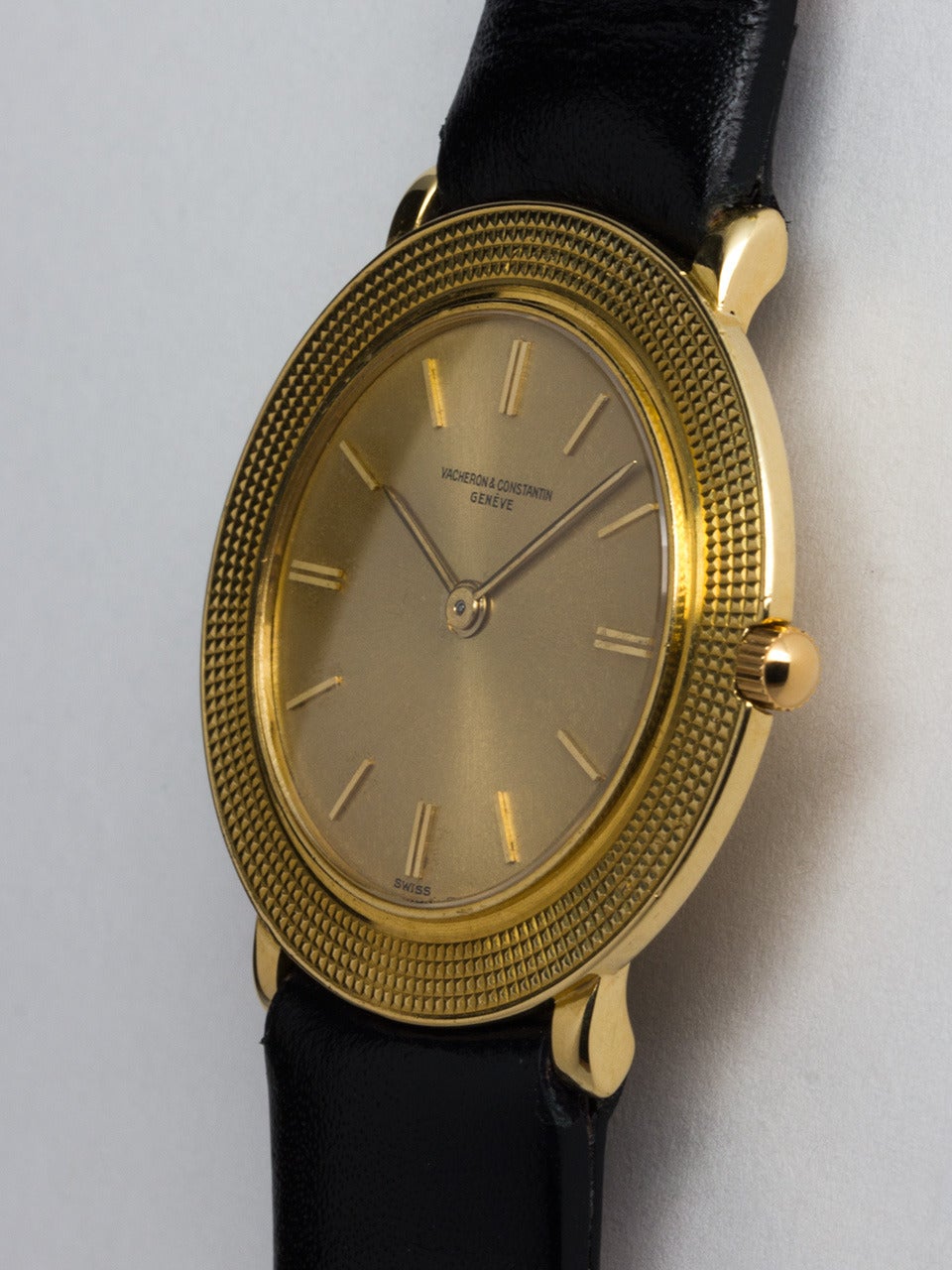 Vacheron & Constantin Yellow Gold Wristwatch with Textured Bezel circa 1960s In Excellent Condition In West Hollywood, CA