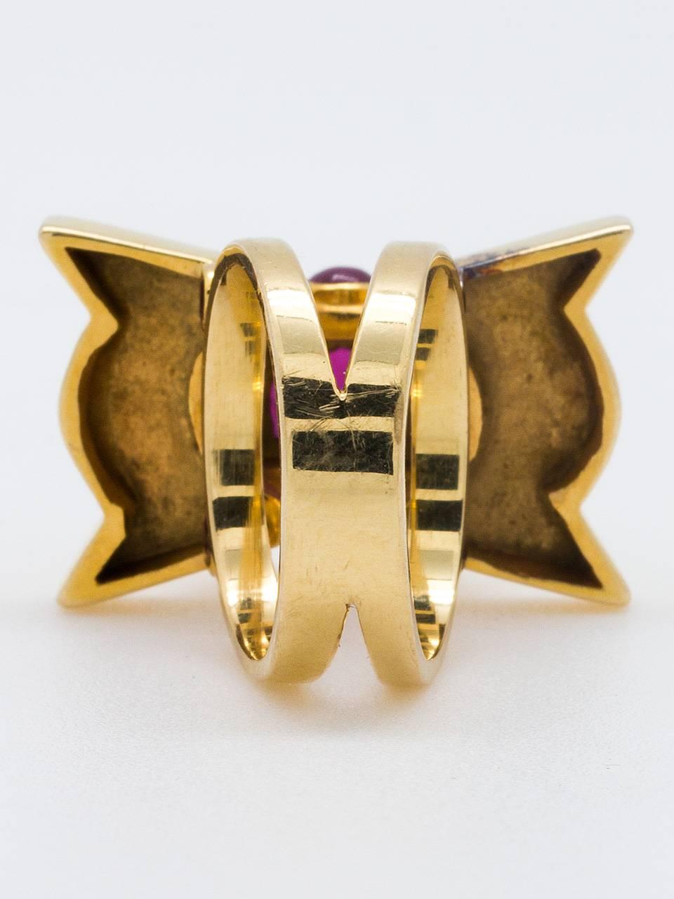 Retro Gold and Ruby Ring circa 1940s 1