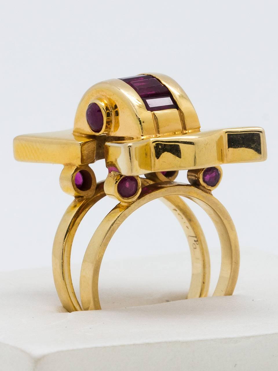 Retro Gold and Ruby Ring circa 1940s In Excellent Condition In West Hollywood, CA