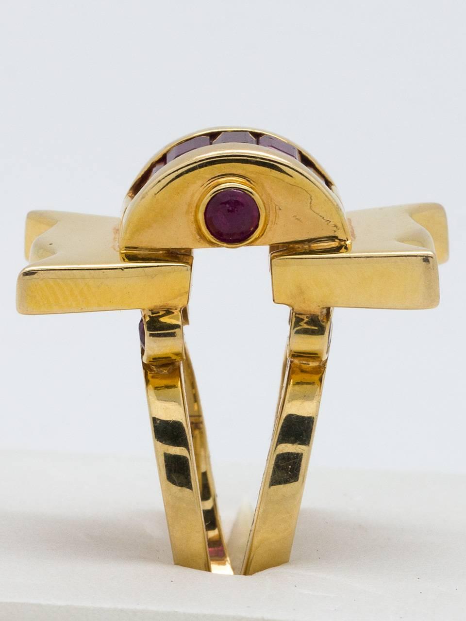 Women's Retro Gold and Ruby Ring circa 1940s