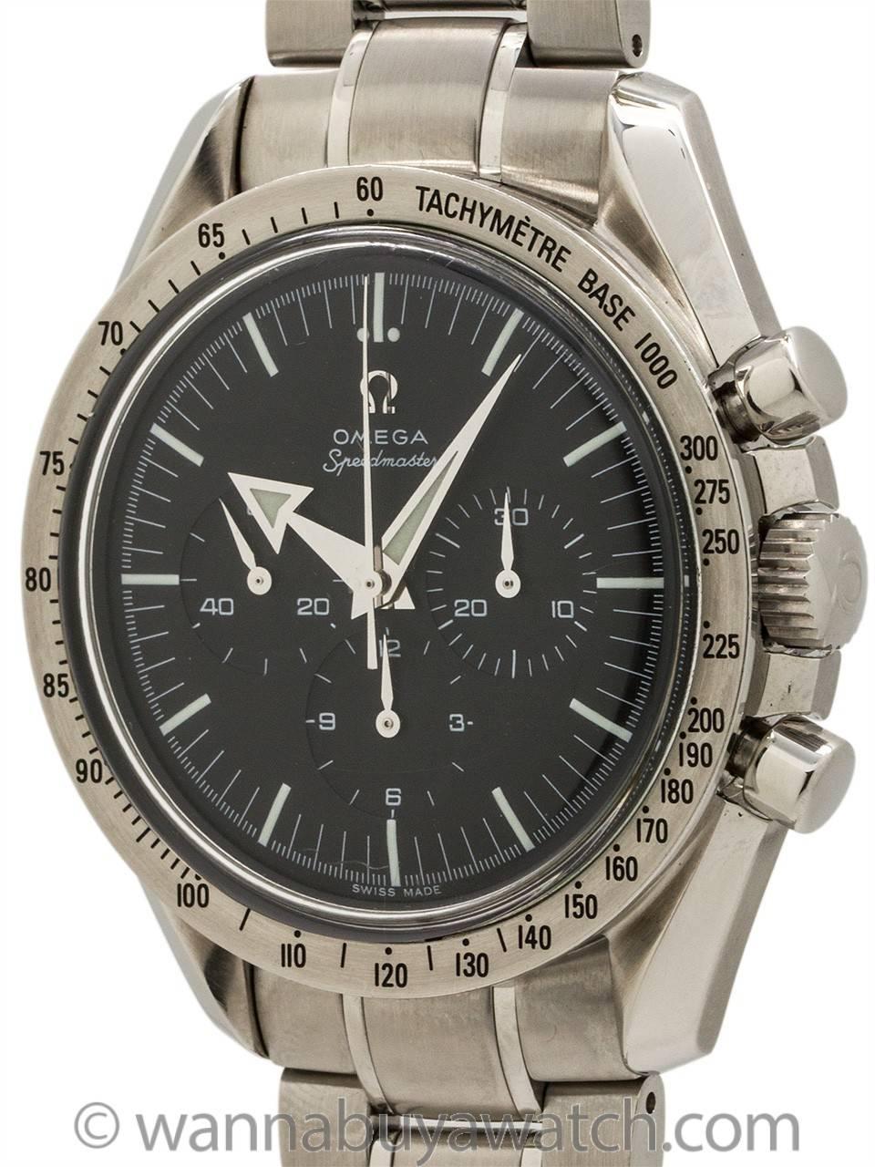 Speedmaster “Broadarrow” reissue case ref# 3594.50 circa 1985, manual wind reissue of the original 1957 model. Featuring 42 x 47mm case with screw down back and wide brushed finish tachymetre bezel. Original black dial with applied Omega logo